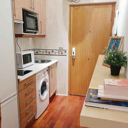 Enjoy A Cosy Studio In Malasana Bar 마드리드 외부 사진