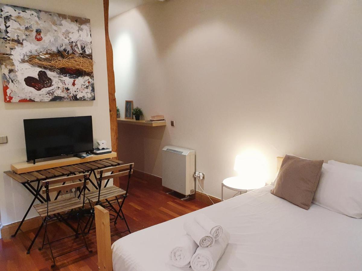 Enjoy A Cosy Studio In Malasana Bar 마드리드 외부 사진