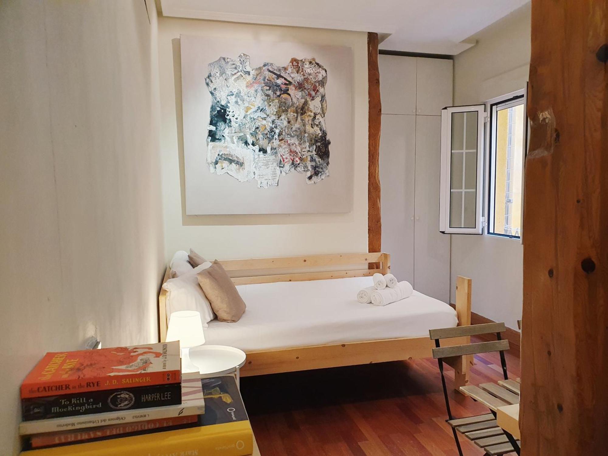 Enjoy A Cosy Studio In Malasana Bar 마드리드 외부 사진